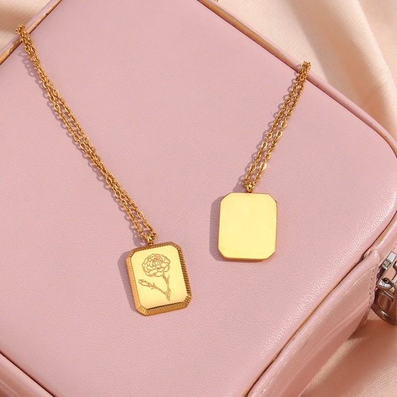 18K Gold Boxed Flower Square Pendant Minimalist Necklace - Picture 7 of 11